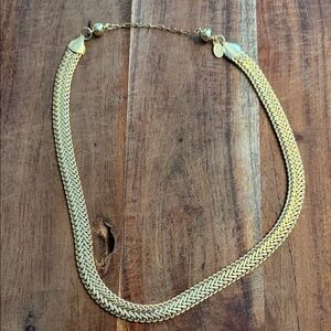 Elegant Gold Chain Necklace